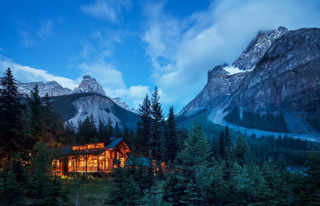 Cathedral Mountain Lodge ฟิลด์ ภายนอก รูปภาพ